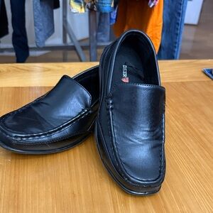Deer Stags Boy’s Classic Black Slip-On Loafers